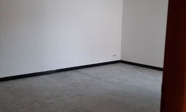 RUMAH Jl Bali, Area Komersial, cocok untuk usaha