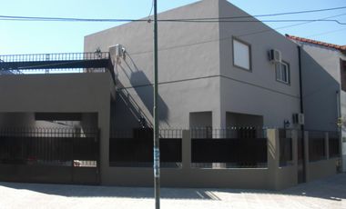 EXCELENTE DEPARTAMENTO PLANTA BAJA CON DETALLES DE JERARQUIA  3 AMBIENTES  A ESTRENAR