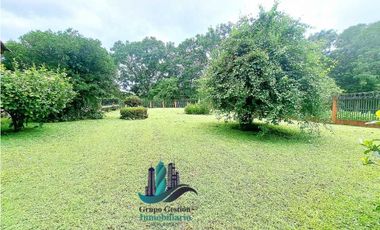 VENDO AMPLIA CASA A SOLO 2 MINUTOS DE LA INTERAMERICANA