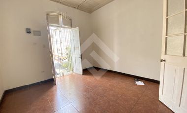 Casa en Arriendo en Fray Luis de la peña / Bascuñan Guerrero