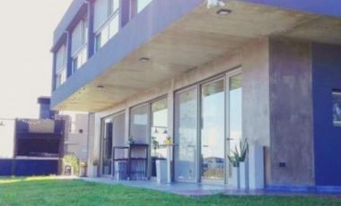 Nuevo Quilmes Casa Increible a la Laguna