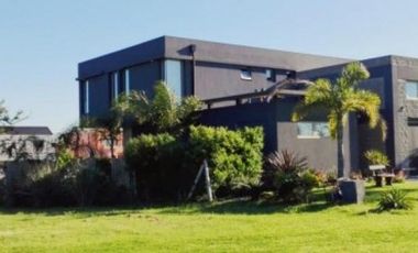 Nuevo Quilmes Casa Increible a la Laguna