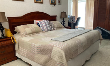 Casa amueblada  en Bosques en venta