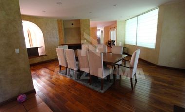 Arcada Alameda: Casa con amplios espacios y excelente distribución