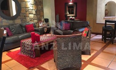 Arcada Alameda: Casa con amplios espacios y excelente distribución