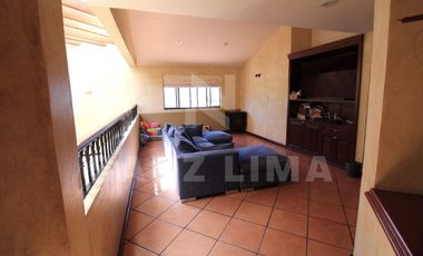 Arcada Alameda: Casa con amplios espacios y excelente distribución