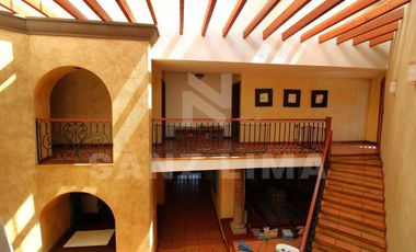 Arcada Alameda: Casa con amplios espacios y excelente distribución