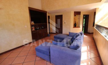 Arcada Alameda: Casa con amplios espacios y excelente distribución