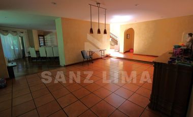 Arcada Alameda: Casa con amplios espacios y excelente distribución