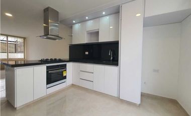 Se Vende Hermosa Casa para Estrenar cerca a centro comercial