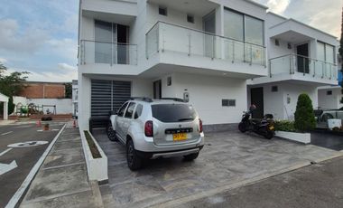 casa en venta en villa antigua. Cod V5079