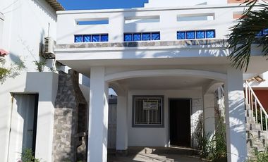 Capaes - Villa Marina: Se Alquila Casa Frente al Mar en Capaes