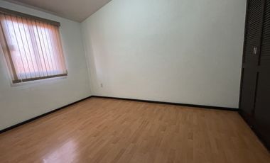 casa en renta, toluca, valle de la hacienda. fraccionamiento con doble caseta de seguridad.
