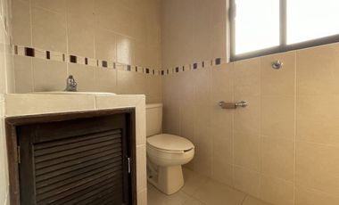 casa en renta, toluca, valle de la hacienda. fraccionamiento con doble caseta de seguridad.