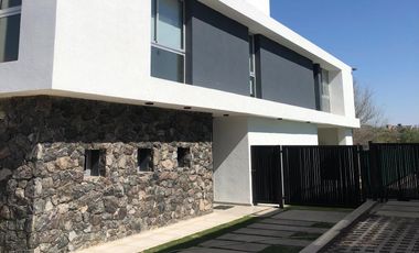 Casa de categoria en Housing Punta Golf - 3 Dormitorios - Villa Allende