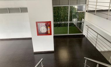 edificio en arriendo/venta en circunvalar. Cod A14787
