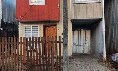 VENDO CASA, 3d, 1b, 1e. EN CARAHUE