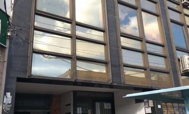 OFICINA PEGADA A LOS TRIBUNALES