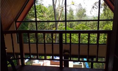 ALQUILO CASA EN CERRO AZUL CON 2 NIVELES Y 2500 MTS2 DE TERRENO