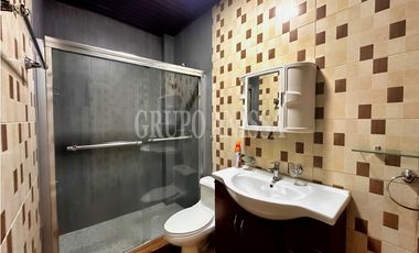 Se Vende Moderna Casa con Vistas y Piscina En Altos del Maria