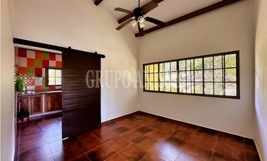 Se Vende Moderna Casa con Vistas y Piscina En Altos del Maria