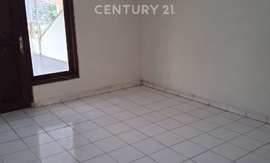 Rumah 2 Lantai Di Jl. Halmahera, Area Tengah Kota Semarang