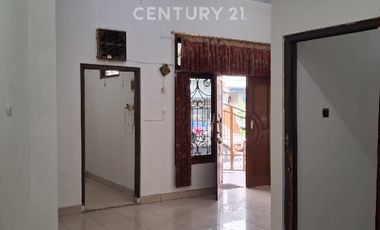 Rumah 2 Lantai Di Jl. Halmahera, Area Tengah Kota Semarang