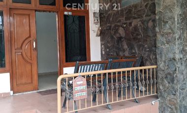 Rumah 2 Lantai Di Jl. Halmahera, Area Tengah Kota Semarang