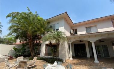 Casa de Venta en Vía Samborondón