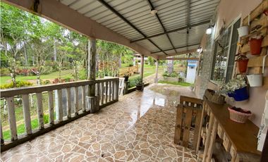 Venta de terreno y casa en Altos de Cerro Azul