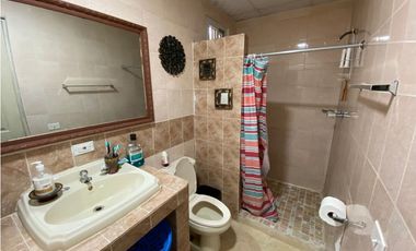 Venta de terreno y casa en Altos de Cerro Azul