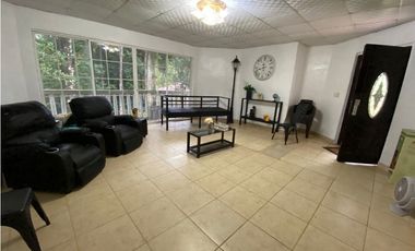 Venta de terreno y casa en Altos de Cerro Azul