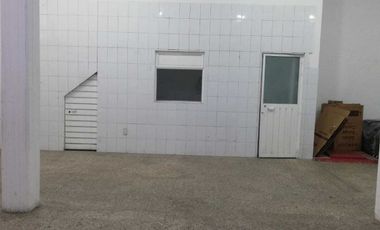 Local en renta con gran afluencia. Zona comercial Tlalnepantla