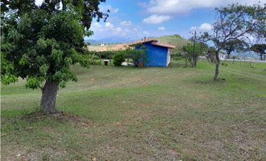 TERRENO A LA VENTA EN CAMINO A LA LAGUNA CHAME