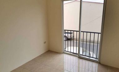 Casa esquinera de venta en la Urbanización Durán City, 3 dormitorios.
