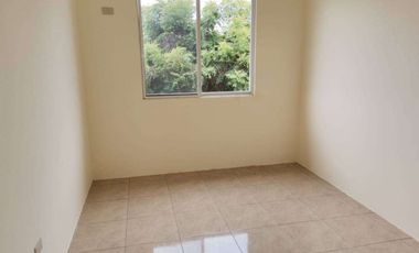 Casa esquinera de venta en la Urbanización Durán City, 3 dormitorios.