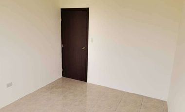 Casa esquinera de venta en la Urbanización Durán City, 3 dormitorios.