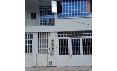 VENTA DE CASA DE DOS PISOS EN VILLAVICENCIO REMODELADA