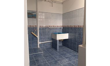 VENTA DE CASA DE DOS PISOS EN VILLAVICENCIO REMODELADA