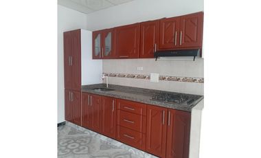 VENTA DE CASA DE DOS PISOS EN VILLAVICENCIO REMODELADA