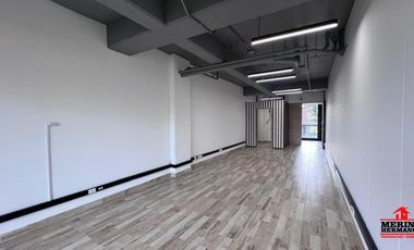 oficina en arriendo en el poblado. Cod A5745