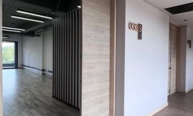 oficina en arriendo en el poblado. Cod A5745