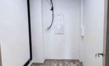 oficina en arriendo en el poblado. Cod A5745