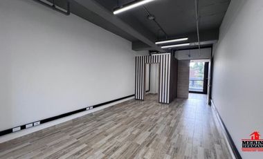oficina en arriendo en el poblado. Cod A5745