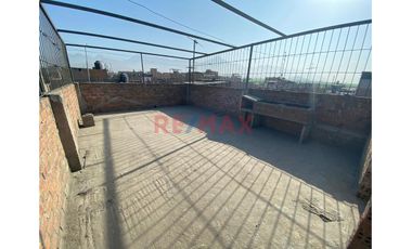 Venta De Casa 4 Pisos Sin Acabados En Laredo