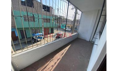 Venta De Casa 4 Pisos Sin Acabados En Laredo