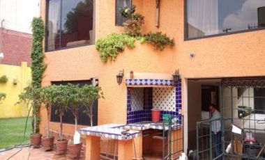 CASA SOLA EN PASEOS DE TAXQUEÑA, COYOACAN