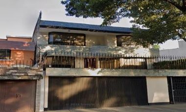 CASA SOLA EN PASEOS DE TAXQUEÑA, COYOACAN