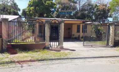 En venta residencia en Algarrobos