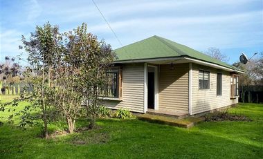 Acogedora casa en terreno 800 m2 en arriendo enTalagante